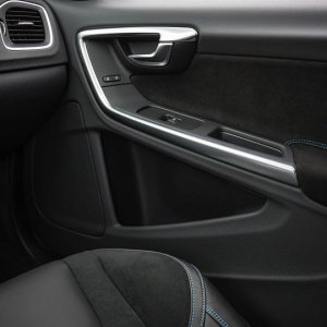 2017-Volvo-V60-Polestar-156.jpg