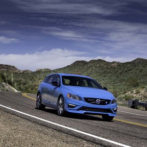 2017-volvo-s60-polestar_100596667_h.jpg